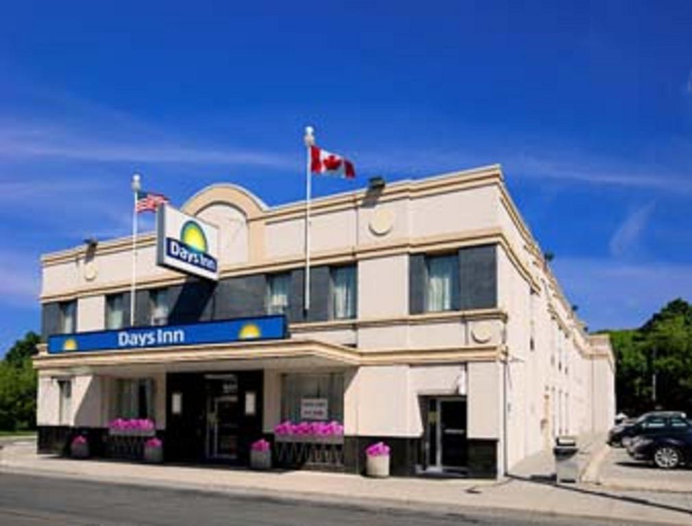 Days Inn By Wyndham Toronto East Beaches Eksteriør billede